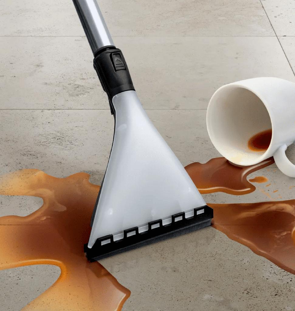 مكنسه بوش 2100 وات مبلل وجافه وفلتر HEPA بولندي BWD420HYG