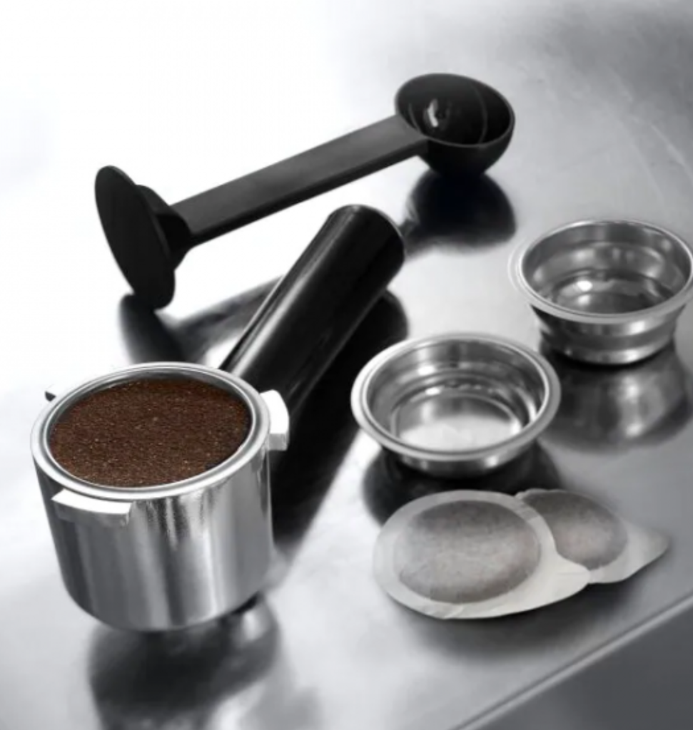 ماكينه اسبريسو ديلونجي EC685.M