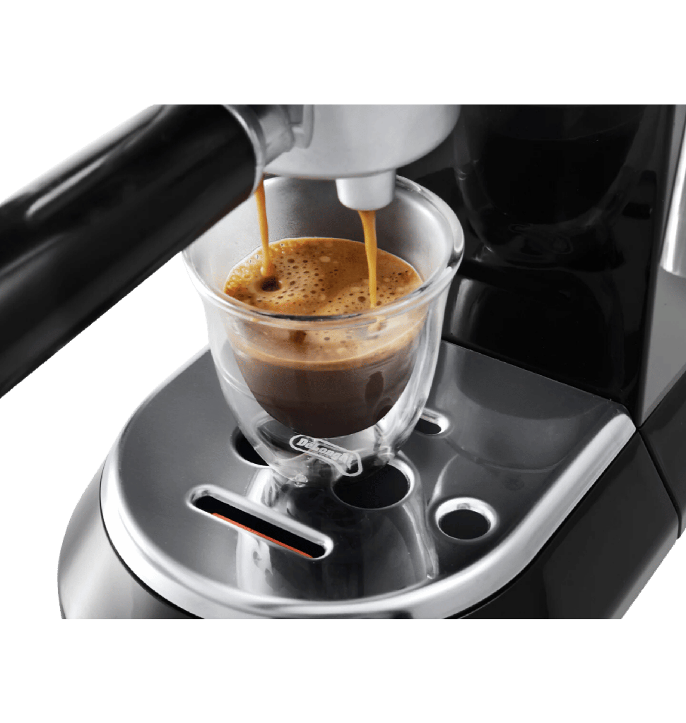 مكنه قهوه اسبريسو ديلونجي EC685.BK