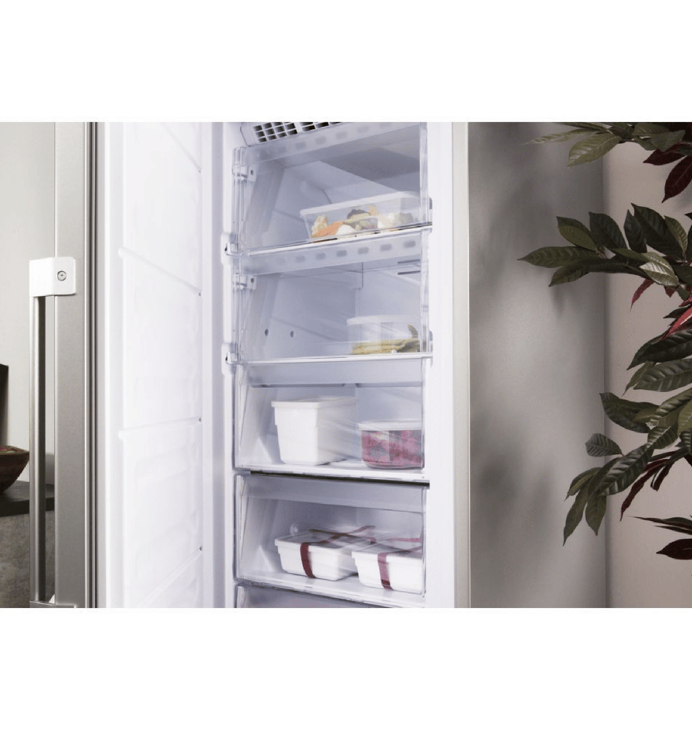 فريزر اريستون 7 درج ديجيتال UH8 F2D XI